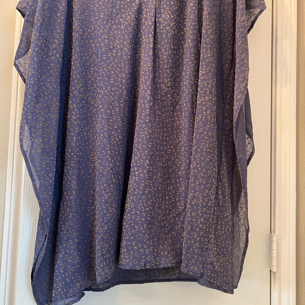 Entro Blue and Cream Patterned Blouse